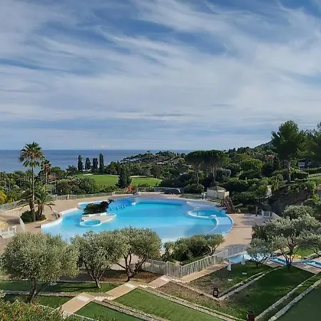 Апартаменты Vue Exceptionnelle Sur La Et Le Cap Esterel Сен-Рафаэль