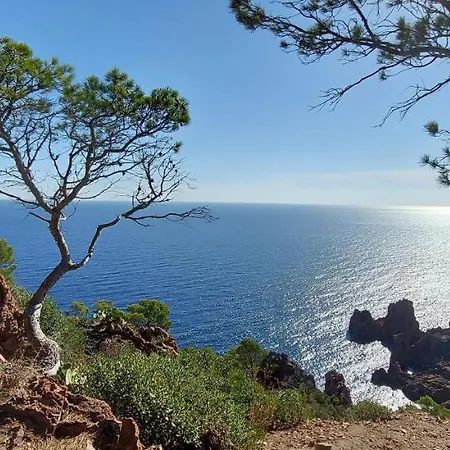 Апартаменты Vue Exceptionnelle Sur La Et Le Cap Esterel Сен-Рафаэль
